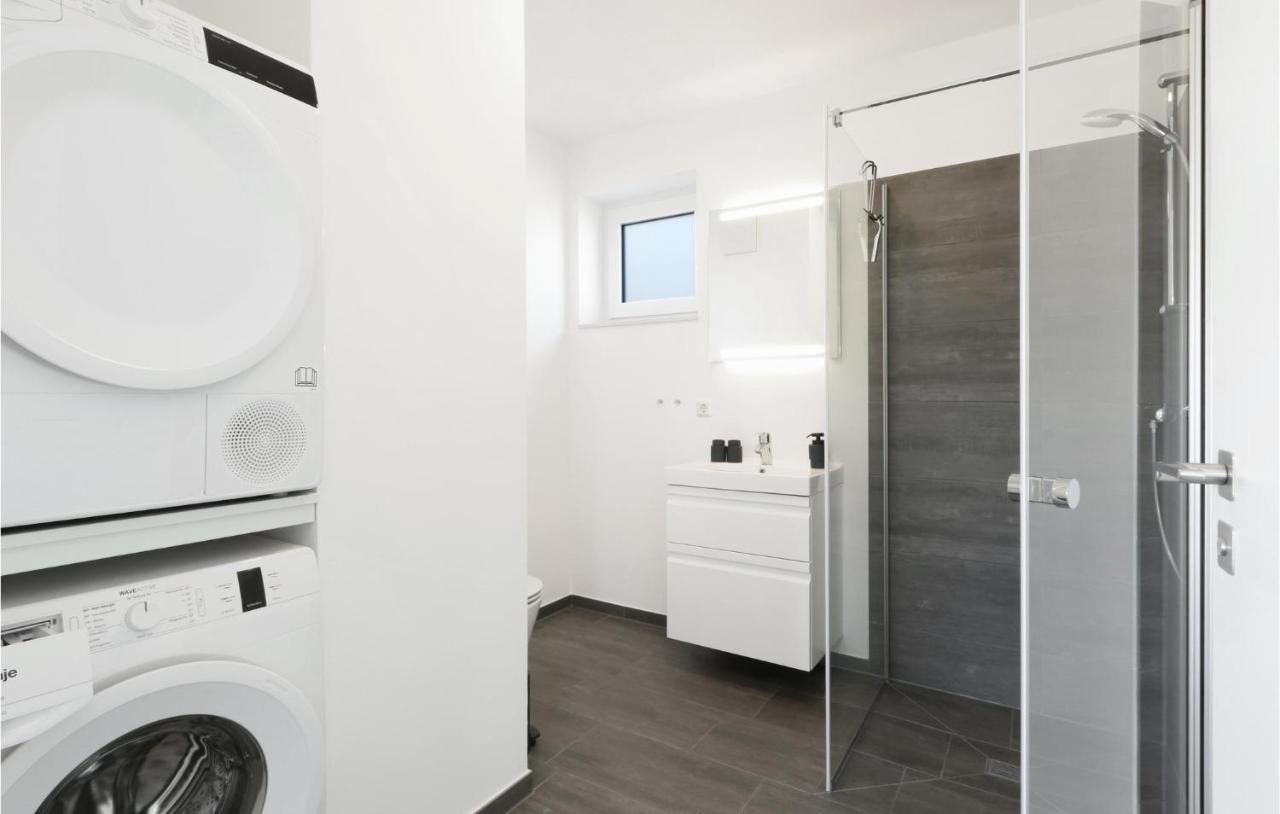 Stunning Apartment In Lembruch-Duemmer See Εξωτερικό φωτογραφία